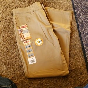 NWT Wrangler Pants